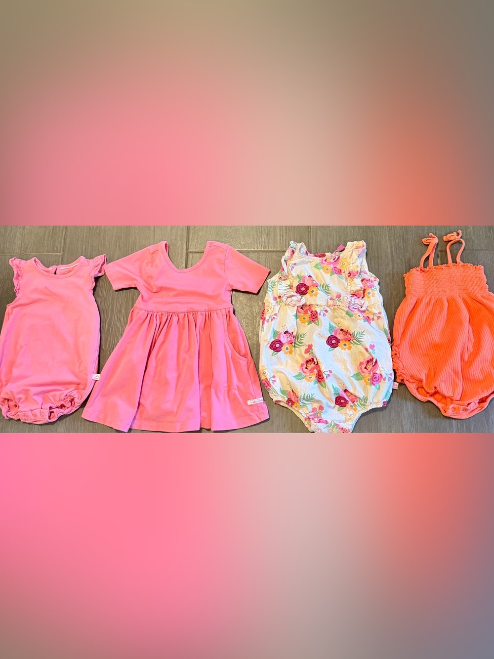 Adorable 2T RuffleButts boutique bundle!